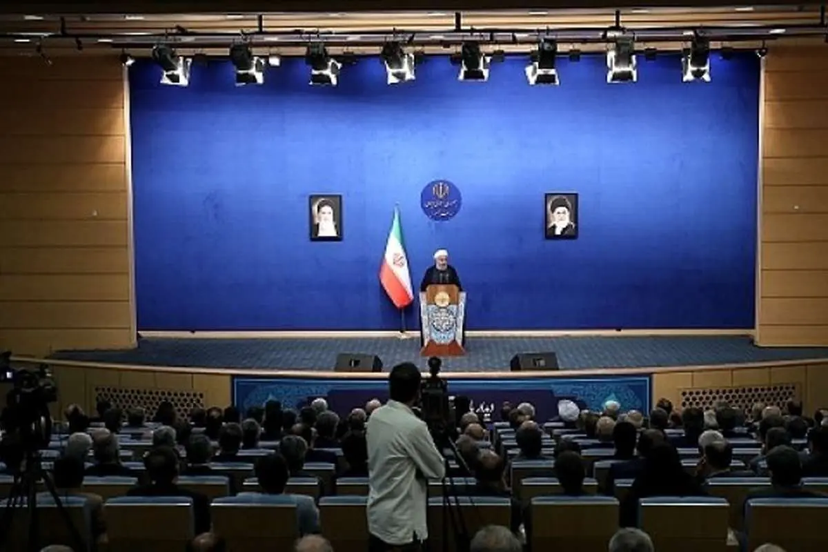 روحانی: راهی جز ایستادگی و مقاومت وجود ندارد