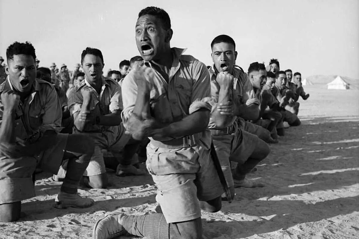 (تصاویر) رقص مائوریها در جنگ جهانی دوم