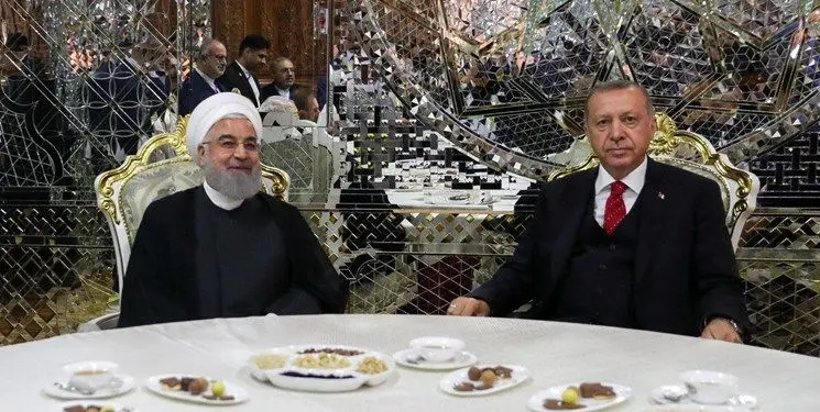 (تصویر) دیدار روحانی و اردوغان در حاشیه اجلاس سیکا