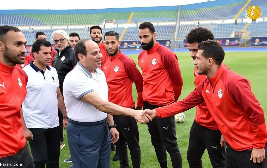 (تصاویر) دیدار سیسی با بازیکنان تیم ملی مصر
