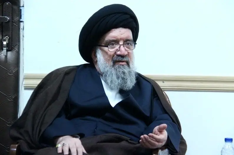 خاتمی: افتخار می‎کنیم «آخوند حکومتی» هستیم