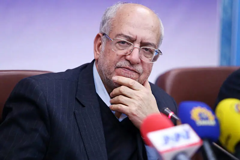 نعمت‌زاده: دولت ارز ۴۲۰۰ تومانی را حذف کند