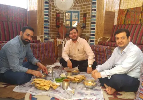 عکسی از رائفی‌پور و دوستانش که فضای مجازی را به هم ریخت!