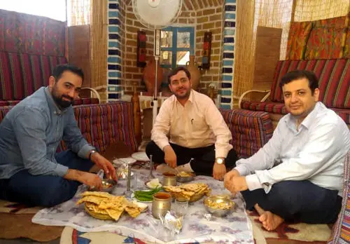 عکسی از رائفی‌پور و دوستانش که فضای مجازی را به هم ریخت!