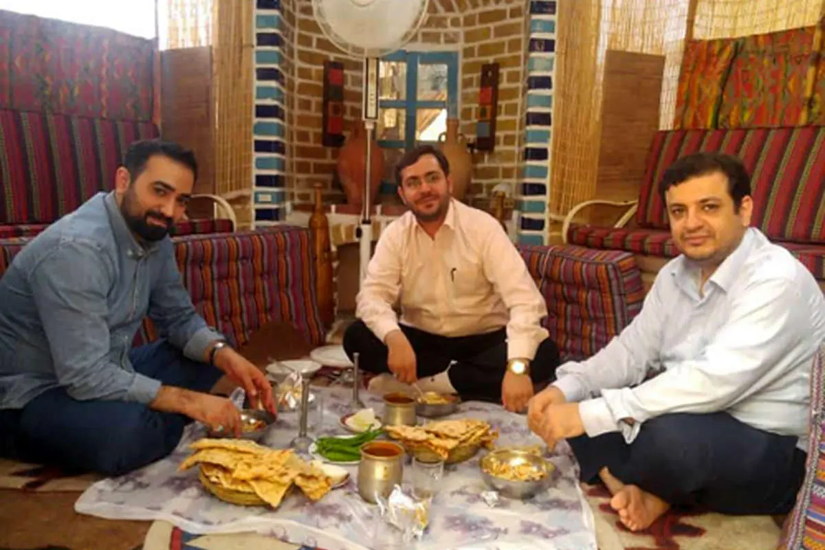 عکسی از رائفی‌پور و دوستانش که فضای مجازی را به هم ریخت!