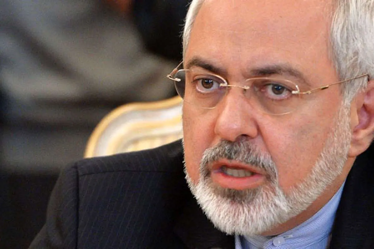 ظریف: مهر ورود و خروج در فرودگاههای کشور ثبت نمیشود