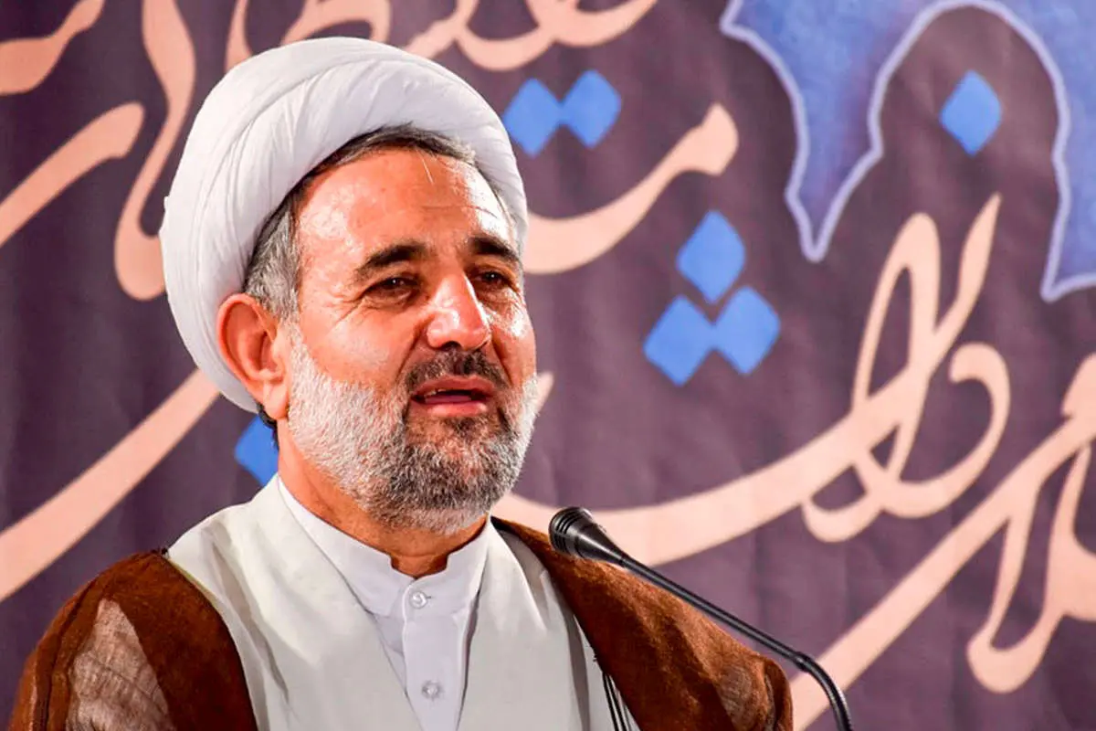 ذوالنور شعار‌های ضدامریکایی را توی کیفش گذاشت و به تعطیلات رفت!
