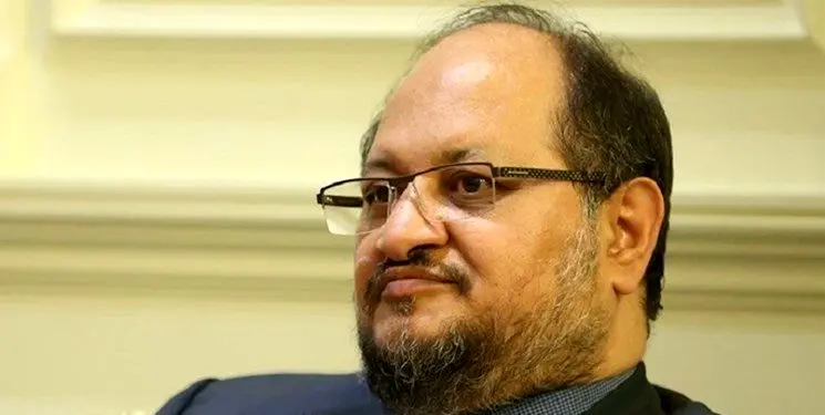 حرکت عجیب مدیر پارلمانیِ "محمد شریعتمداری" در مجلس