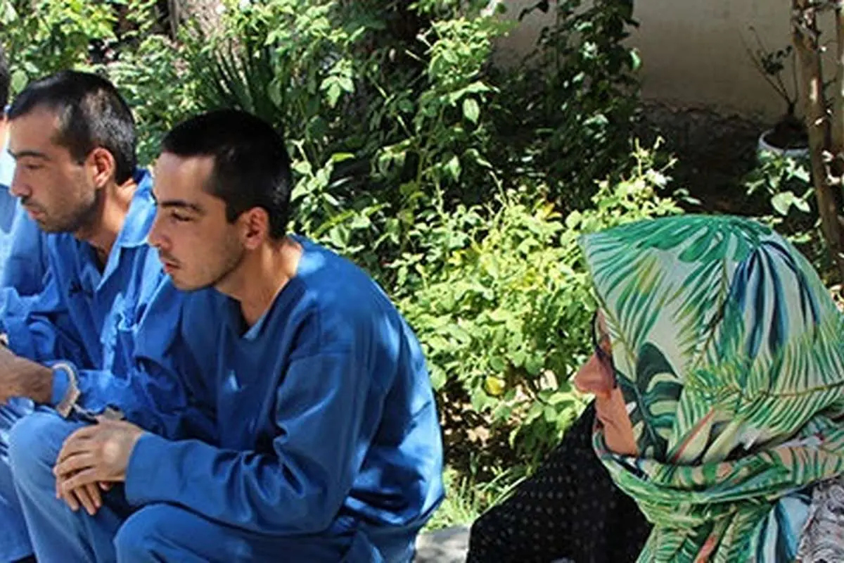 زورگیری دستهجمعی یک خانواده!