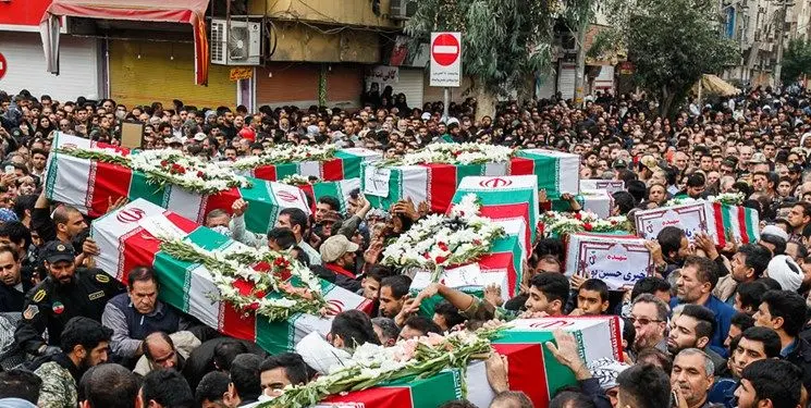مراسم تشییع پیکر ۱۵۰ شهید دفاع مقدس برگزار شد