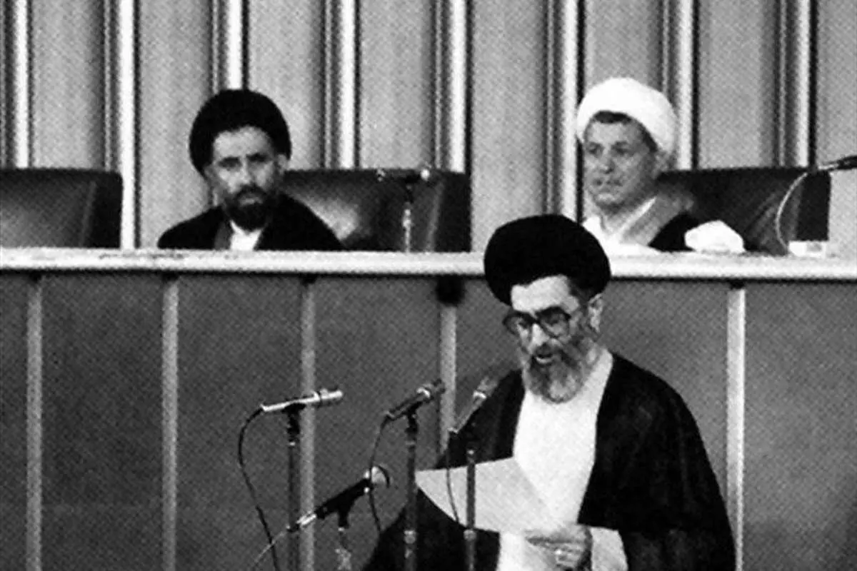 روایتهایی خواندنی از جلسه انتخاب آیتالله خامنهای به رهبری