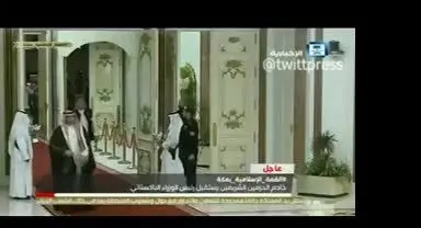 (ویدیو) نحوه برخورد عمران خان با پادشاه سعودی جنجالی شد