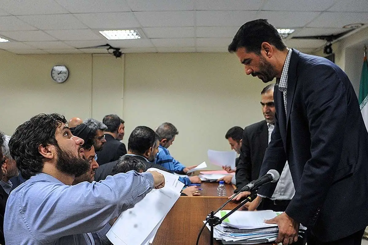 هادی رضوی: سال ۹۰ پورشه داشتم و از بچگی سفر می‌رفتم