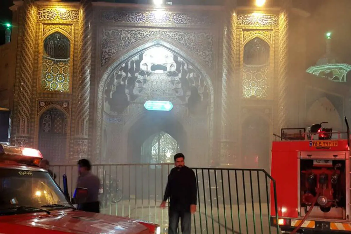 (تصاویر) مهار آتشسوزی صحن حرم حضرت معصومه (س)