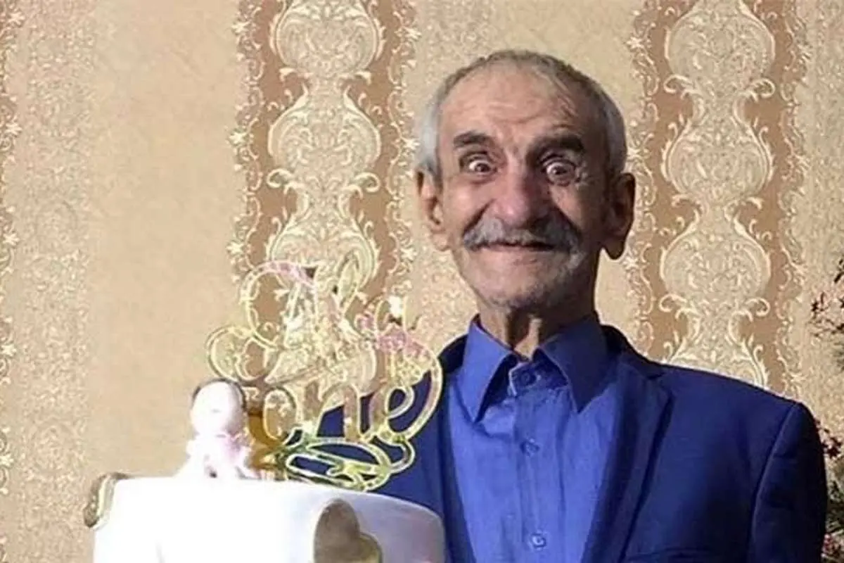 پسر احمد پورمخبر: پدرم گدایی نکرده و آلزایمر دارد