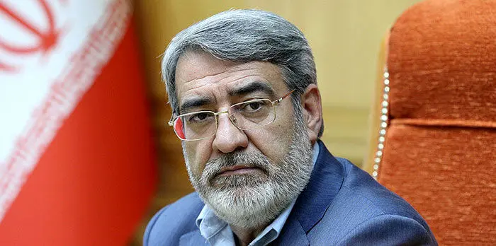 چرا با کاهش قیمت دلار، قیمت کالاها پایین نمی‌آید؟!