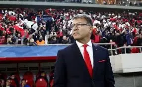 چراغ سبز سرمربی یونانی به پرسپولیس