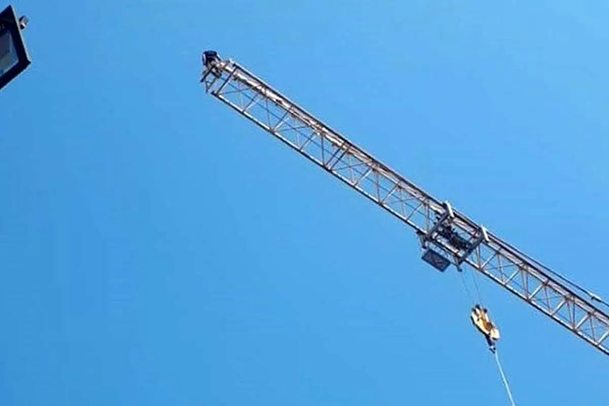 خودکشی عجیب و ترسناک در نیاوران!