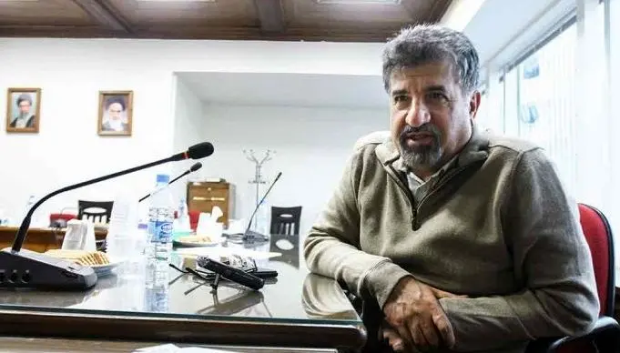 ناصر هادیان: برای «گفتگو» با آمریکا اعلام آمادگی کنیم