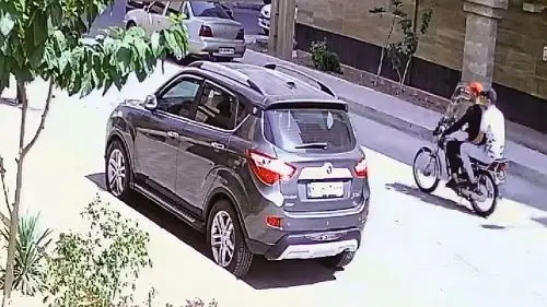 بریدن دستبند طلا با قمه در روز روشن!
