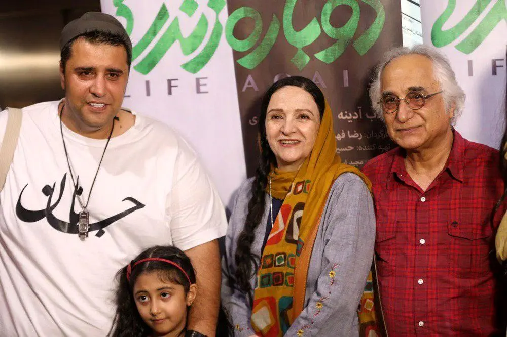 (عکس) تصویری از گلاب آدینه در مراسم اکران مردمی یک فیلم