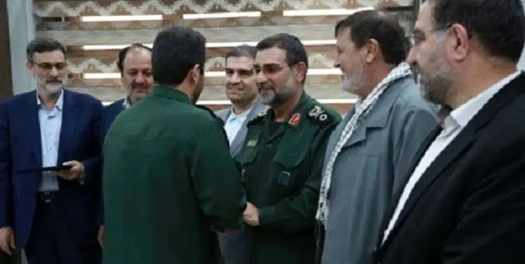 تجلیل از عوامل سرنگونی و کشف بقایای پهپاد متجاوز آمریکایی