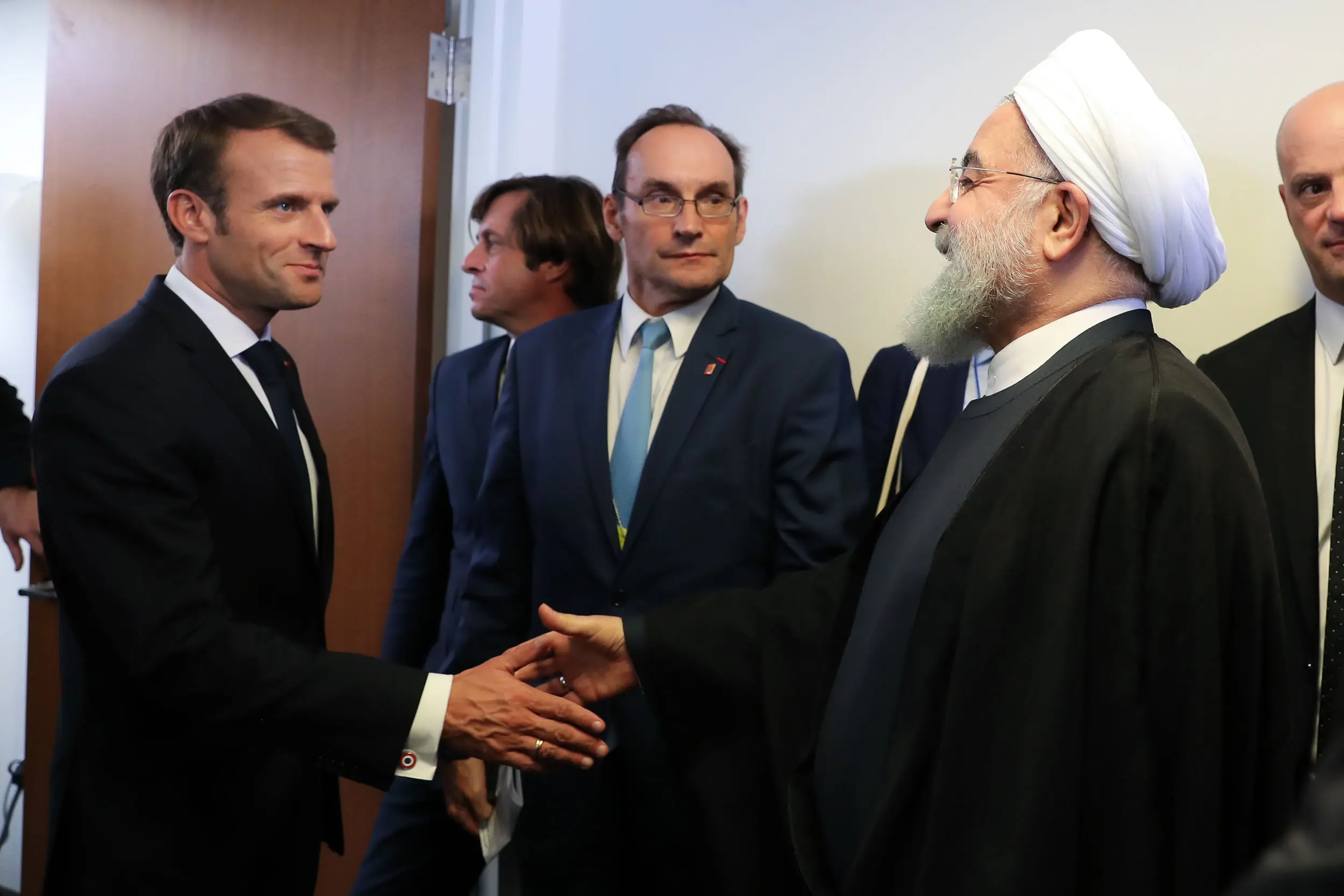 جزئیات مکالمه تلفنی مکرون و روحانی در آستانه گام دوم تهران