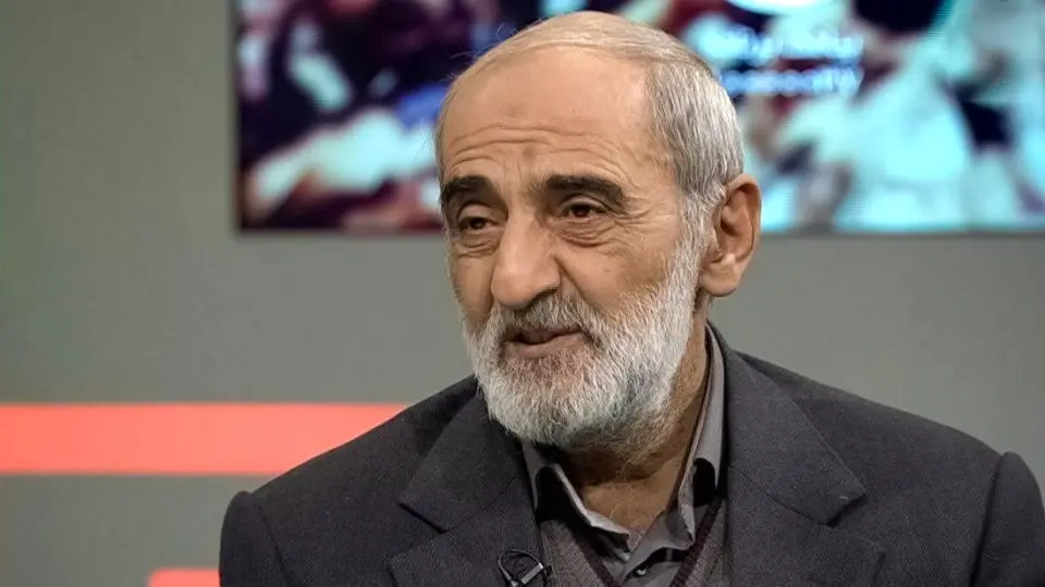 حسین شریعتمداری: دزدان دریایی کله پاچه خیرات می‌کنند