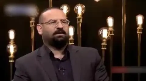 (ویدئو) حمله تند تهیه‌کننده «شبی که ماه کامل شد» به مسعود فراستی