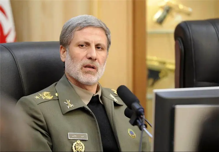 وزیر دفاع: راهزنی دریایی بی‌پاسخ نخواهد ماند