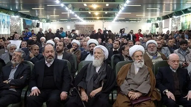 انتخابات مجلس یازدهم؛ اصولگرایان مشغول چه کاری هستند؟!