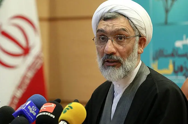 زیباکلام: روایت پورمحمدی از قتل‌های زنجیره‌ای پوک است