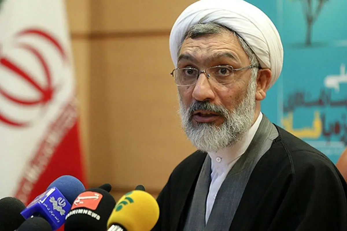 زیباکلام: روایت پورمحمدی از قتلهای زنجیرهای پوک است