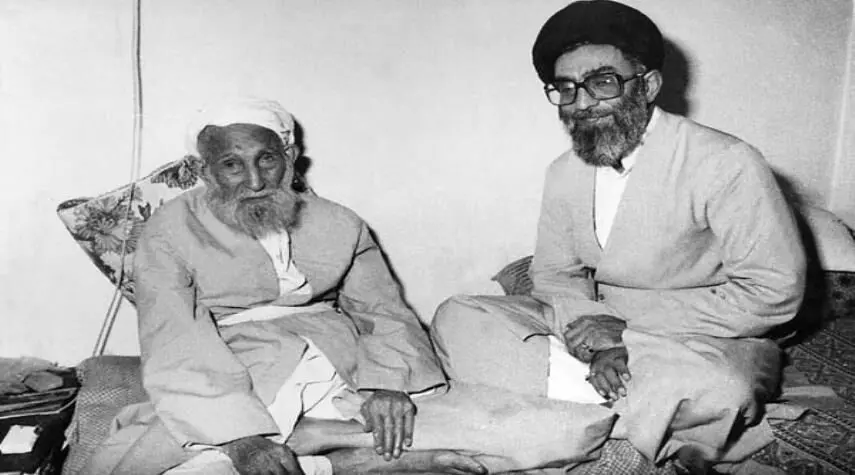 (عکس) پدر رهبر انقلاب در جمع پاسداران