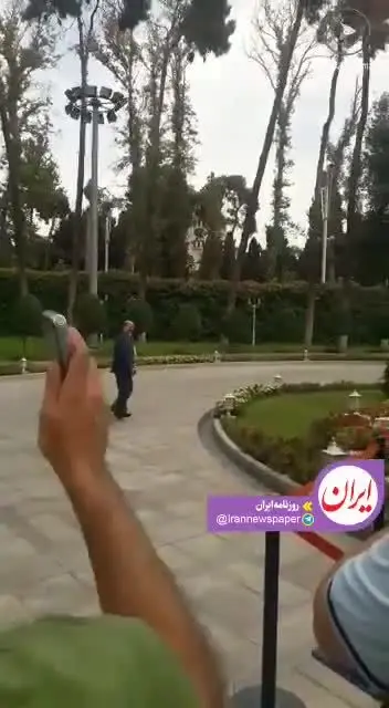 (ویدئو) واکنش عجیب رییس صدا و سیما به تماشای گاندو