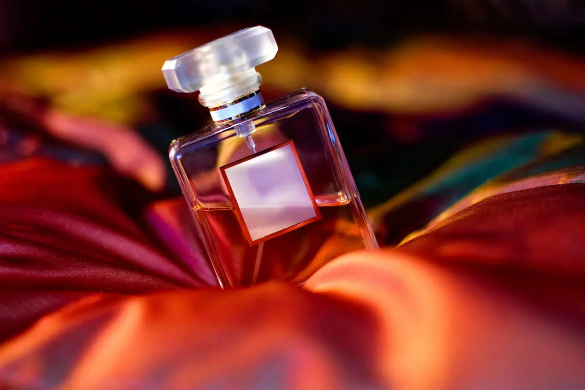 عطر ۸ میلیون تومانی کار دست پسر شیطان صفت داد!