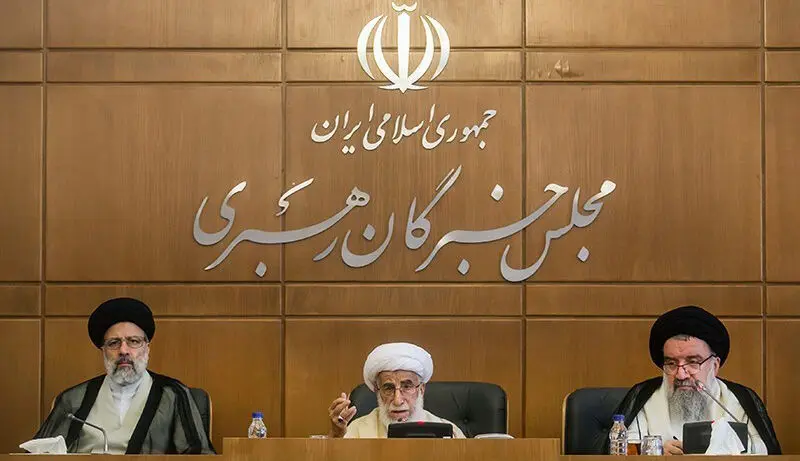 مجلس خبرگان: با انگلیس بخاطر توقیف نفتکش برخورد کنید