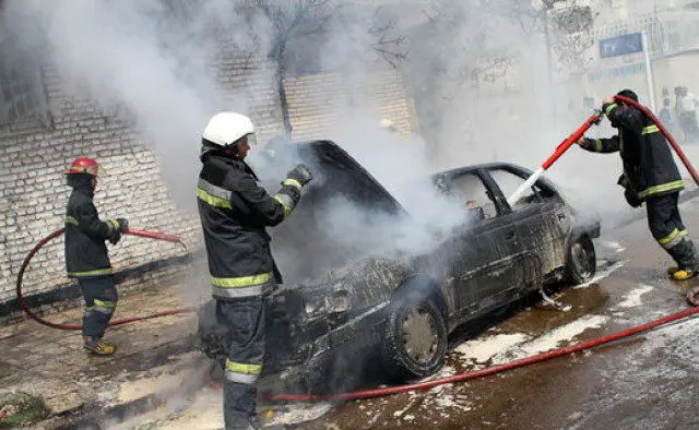 پژو ۴۰۵ در حین حرکت آتش گرفت