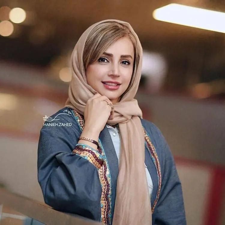 (عکس) تصویری از خانم بازیگر کنار دریا
