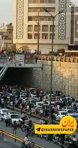 ماجرای خودکشی دختر جوان در اتوبان امام علی و مردمانی که برای تماشا آمده بودند!