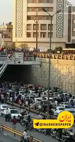ماجرای خودکشی دختر جوان در اتوبان امام علی و مردمانی که برای تماشا آمده بودند!