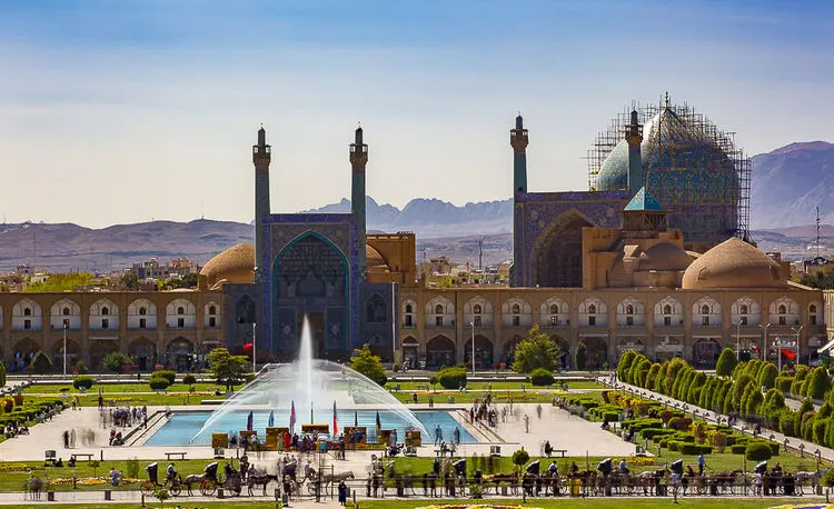 (تصاویر) تخریب حریم نقش‌جهان