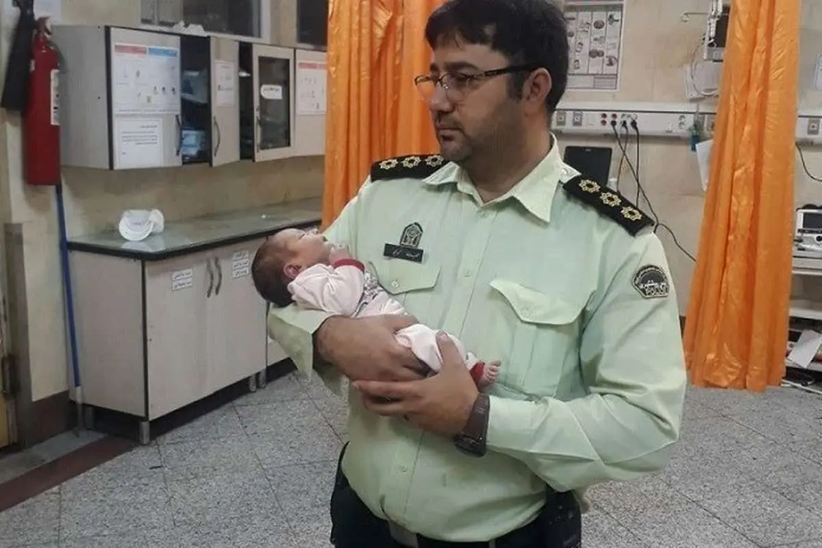 (تصویر) رها کردن نوزاد چند روزه در پارک