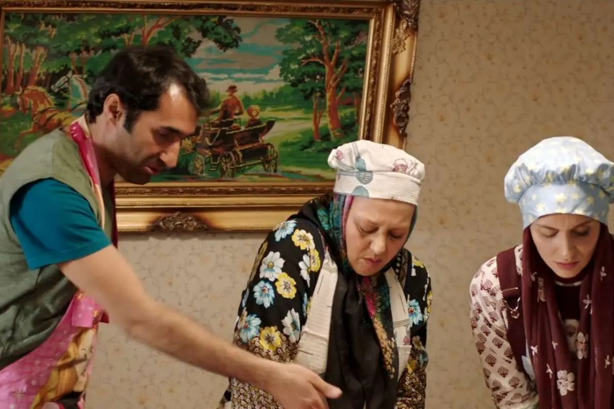 قسمت سیزدهم سالهای دور از خانه؛ قهر و آشتی خنجری