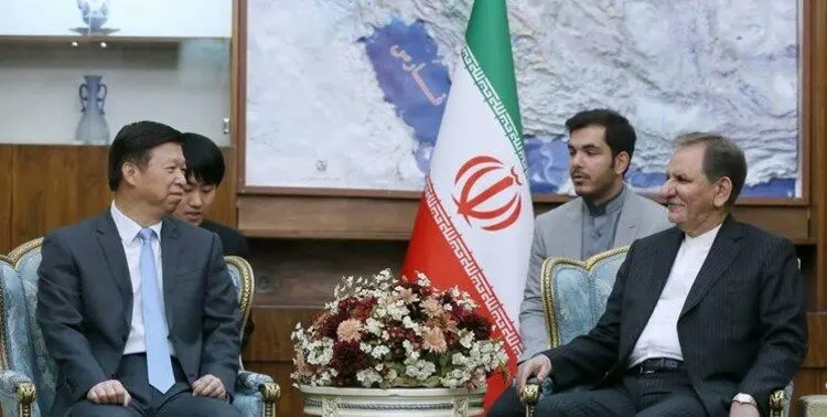 جهانگیری: کاهش تعهدات ایران گامی برای حفظ برجام است