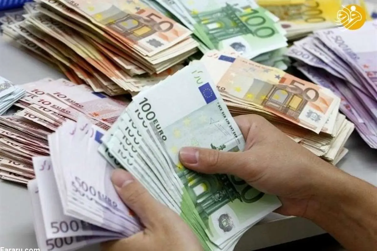 دلار صرافیها بالاتر از بازار
