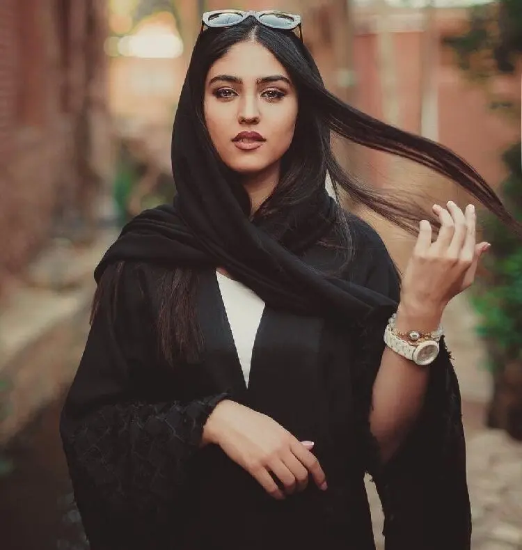 مدل‌های اینستاگرامی از کجا خط می‌گیرند؟