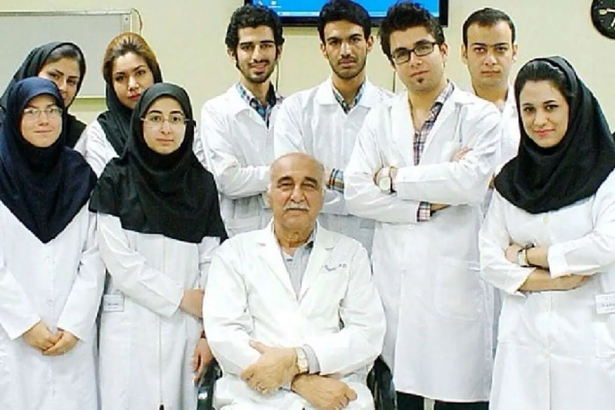 چه کسانی نمیخواهند در پزشکی دست زیاد شود؟