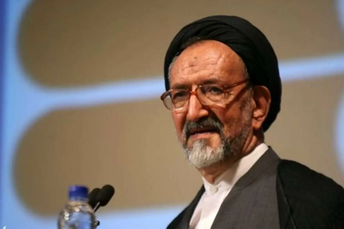 دعایی: ظریف در برابر گاندوهای داخلی و کابوهای خارجی ایستاد