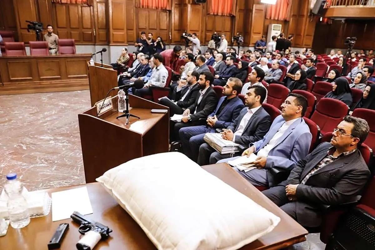 (عکس) آلات قتل میترا استاد همسر دوم نجفی در دادگاه